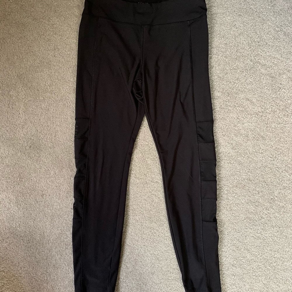 Black leggings with 3 stripe mesh